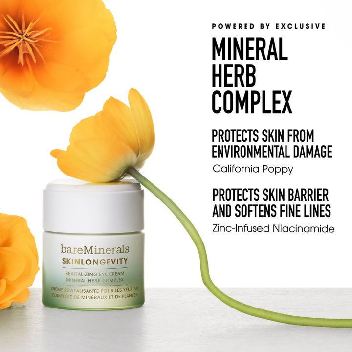bareMinerals Skinlongevity Revitalizing Eye Cream 15 g i burk bredvid gula vallmoblommor och niacinamid