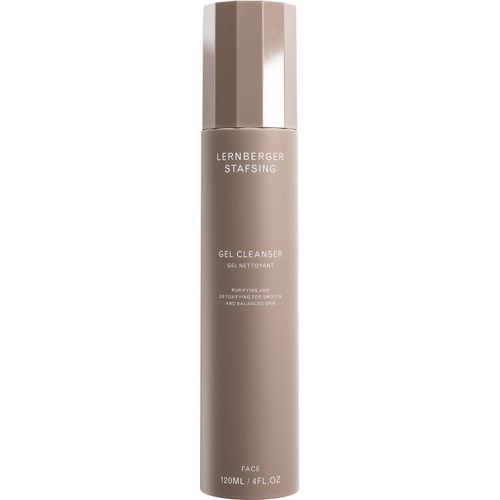 Lernberger Stafsing Gel Cleanser 120 ml renande ansiktsrengöring i en stilren beige flaska med silverlock.