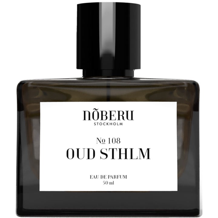 Nõberu Stockholm Oud Sthlm 50 ml eau de parfum i mörk rektangulär glasflaska med svart kork och vit etikett