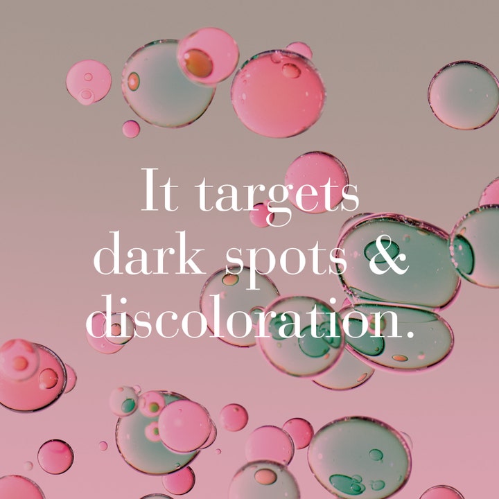Elizabeth Arden Visible Brightening Cica Glow 30 ml serum mot mörka fläckar med texten It targets dark spots & discoloration.