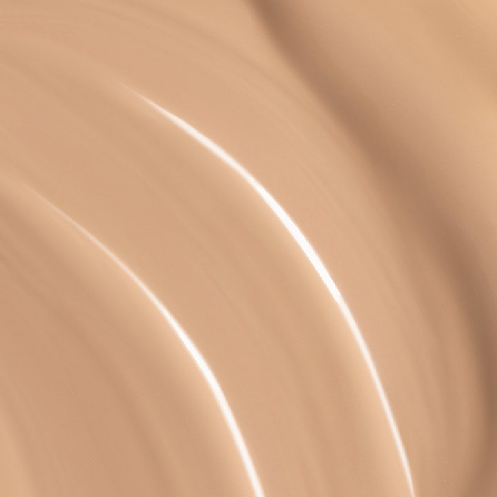 Invisible Illumination Vegan Collagen Serum in Foundation