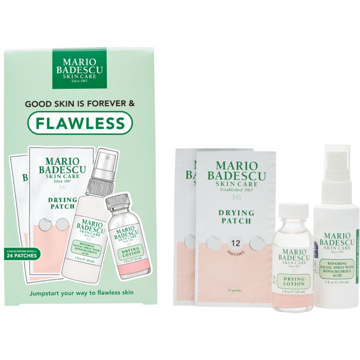 Mario Badescu Good Skin Is Forever & Flawless set mot orenheter med Drying Lotion i glasflaska, spray och finnplåster.