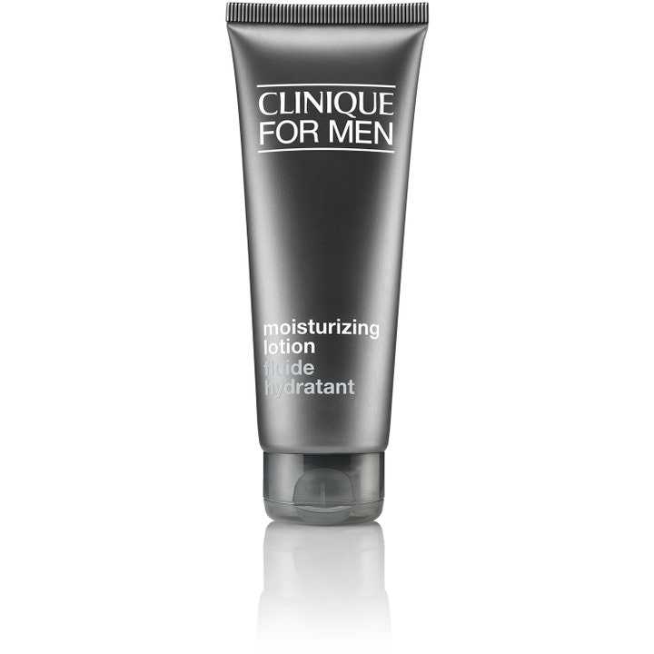 Clinique For Men Moisturizing Lotion återfuktande ansiktskräm män clinique i en matt mörkgrå tub med vit text.