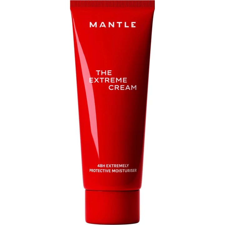 Mantle The Extreme Cream skyddande ansiktskräm i en röd tub som ger intensiv fukt i 48 timmar.