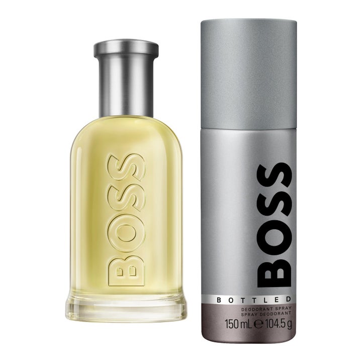 Hugo Boss Boss Bottled 250 ml gåvoset herr boss bottled med gul vätska i glasflaska och grå deospray