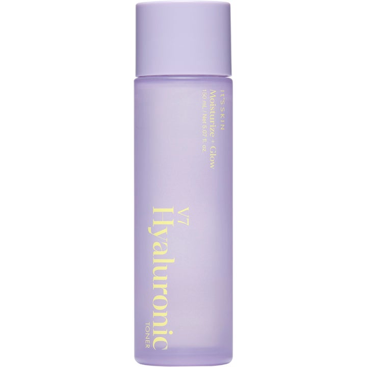 It's Skin V7 Hyaluronic Toner 150 ml fuktboostande ansiktsvatten i lila frostad flaska med gul text för lyster