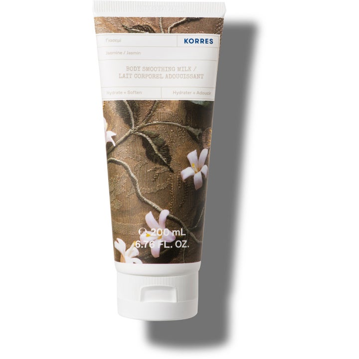 Korres Jasmine Body Smoothing Milk 200 ml mjukgörande kroppslotion i tub med blommigt mönster och vitt lock