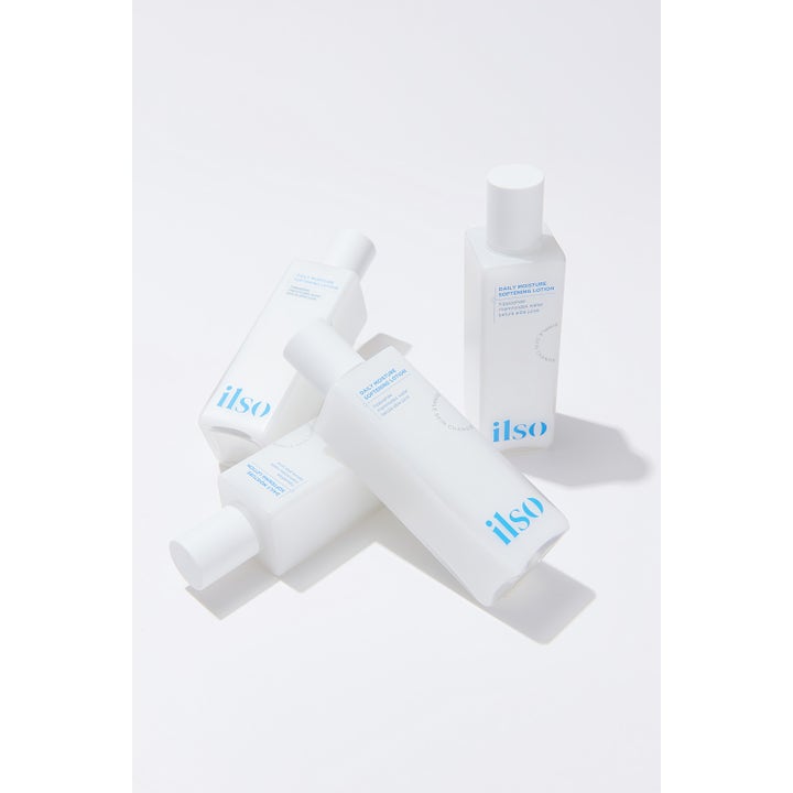 Ilso Daily Moisture Softening Lotion 150 ml mjukgörande hudkräm i fyra vita flaskor som ger vård för torr hud