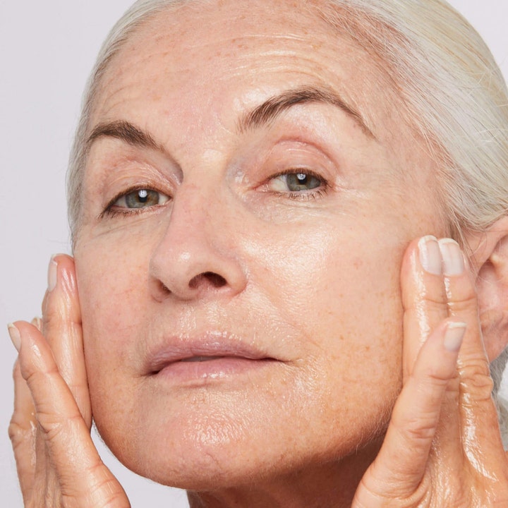 Dermalogica AGE smart Phyto-Nature Firming Serum 40 ml antiaging serum som ger hudföryngring anti rynkor vid applicering.
