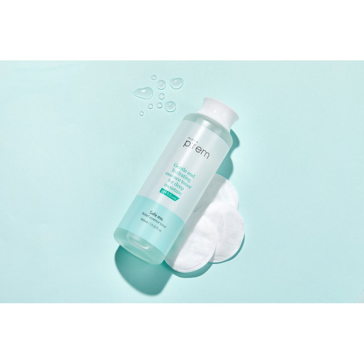 Make Prem Safe Me Relief Essence Toner 400 ml essence toner för djup fukt med bomullspads och vattendroppar