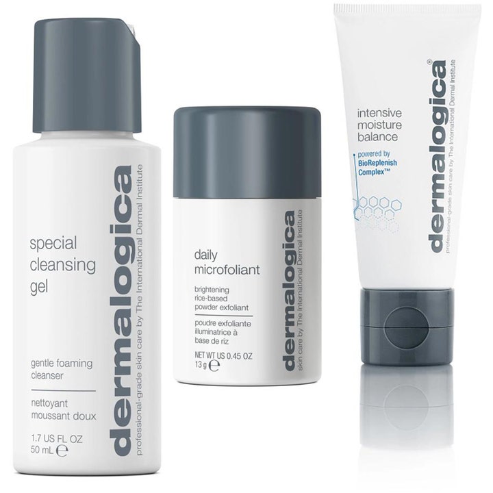 Dermalogica Special Cleansing Gel 50ml, Daily Microfoliant 13g och ansiktskräm i vita förpackningar med grå lock.