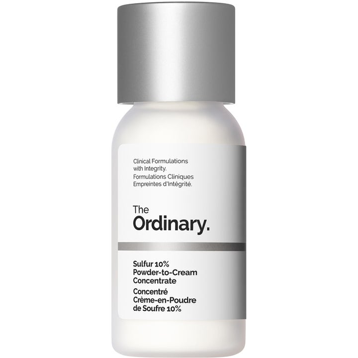 The Ordinary Sulfur 10% Powder-to-Cream Concentrate 30 ml mot orenheter i frostad vit flaska med silverlock.