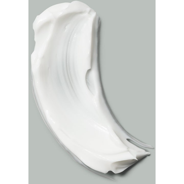 Bodyologist Night Glove 250 ml regenererande body cream med krämig vit textur som ger lyster.
