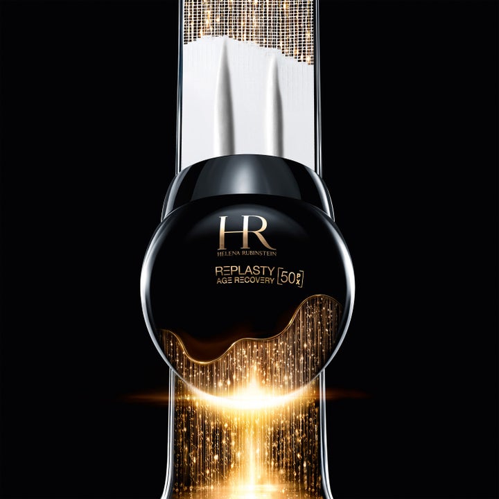 Helena Rubinstein Re-Plasty Age Recovery Night Cream 50 ml i svart glasburk mot en guldskimrande bakgrund