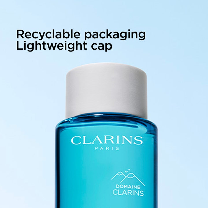 Clarins Gentle Eye Make-Up Remover 125 ml clarins ögonsminkborttagning för känsliga ögon i blå flaska med vitt lättviktslock.