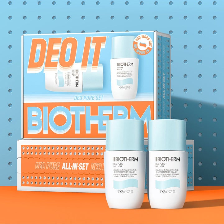 Biotherm Deo Pure Set 4 x 75 ml mild deodorant motverkar svett i vita roll-on flaskor med ljusblå korkar och matchande box