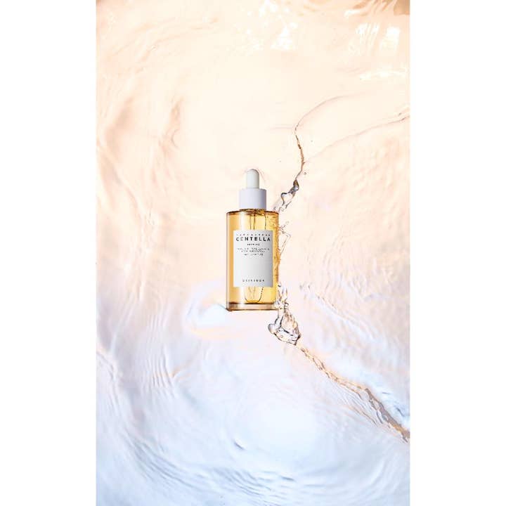 SKIN1004 Madagascar Centella Ampoule 100 ml lugnande centella ampoule för känslig hud i glasflaska med vattenstänk