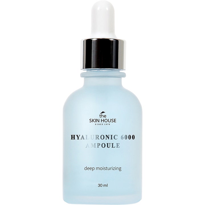 The Skin House Hyaluronic 6000 Ampoule 30 ml djup fuktgivande hyaluronsyra i frostad ljusblå flaska med vit pipett.