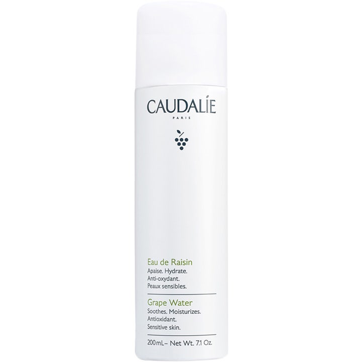 Caudalie Grape Water 200 ml lugnande alkoholfri ansiktsmist med vitis vinifera i en vit sprayflaska med vitt lock