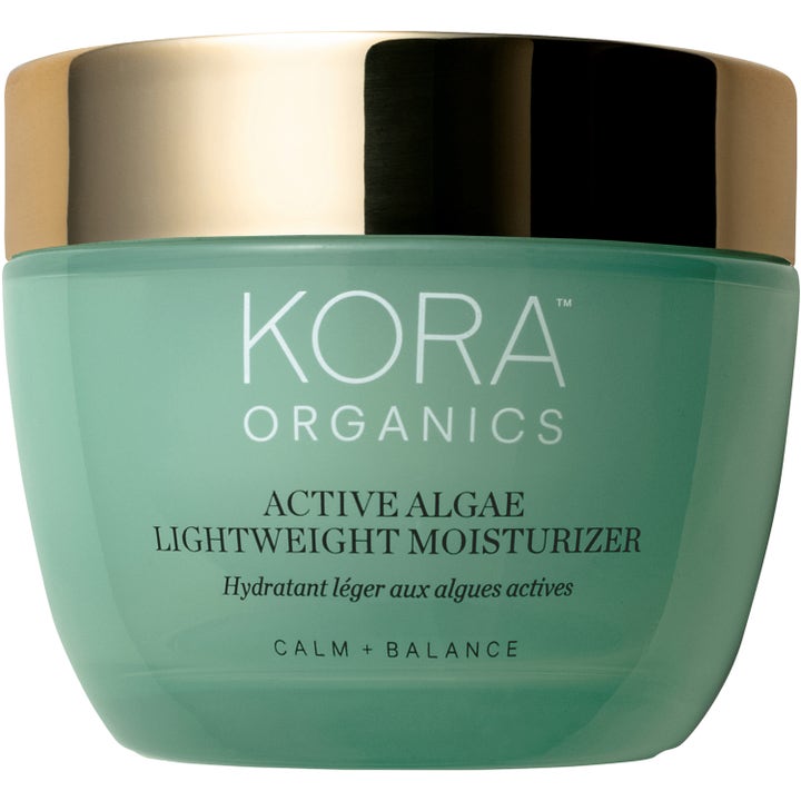 KORA Organics Active Algae Lightweight Moisturizer lätt gelkräm i turkos burk med guldlock som lugnar och ger balans.