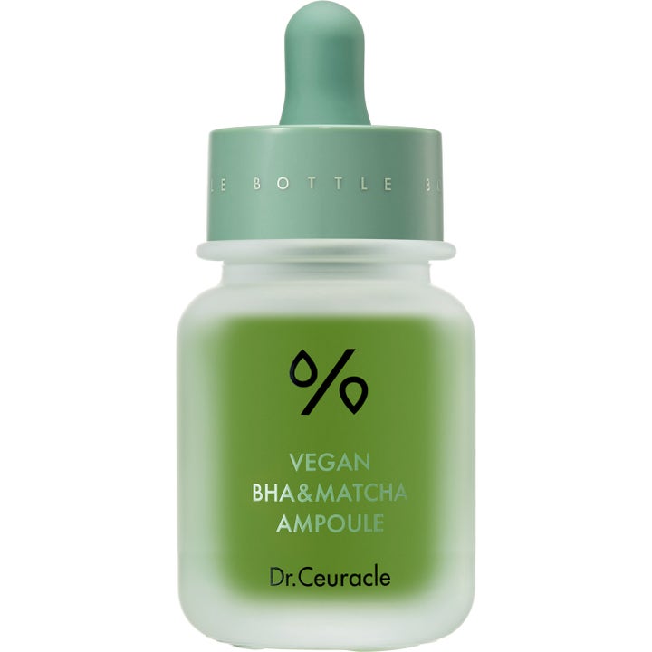 Dr. Ceuracle Vegan BHA & Matcha Ampoule 30ml bha hudvård för acnebenägen hud i frostad flaska med grön vätska.