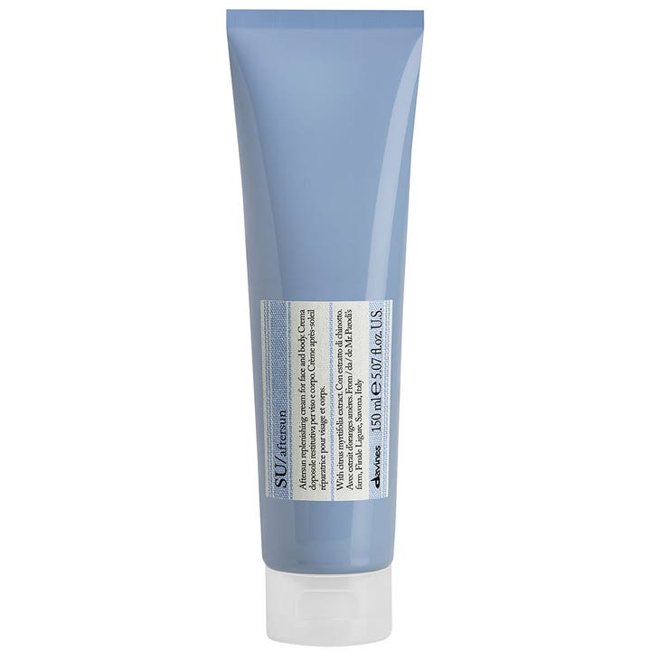 Davines SU Aftersun 150 ml lugnande after sun i ljusblå tub som ger fukt och reparerar huden efter sol.