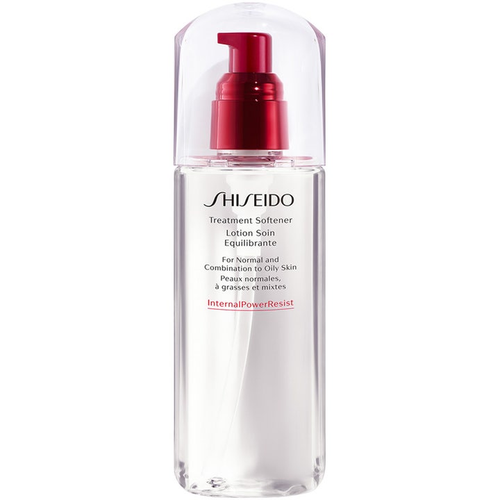 Shiseido Treatment Softener oljekontrollerande Shiseido ansiktsvatten ger mjuk ansiktsbehandling i flaska med röd pump