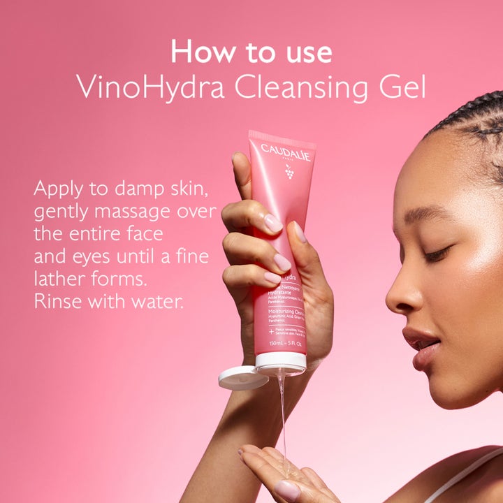 Caudalie Vinohydra Moisturizing Cleansing Gel 150 ml återfuktande ansiktsrengöring i rosa tub som doseras i handen