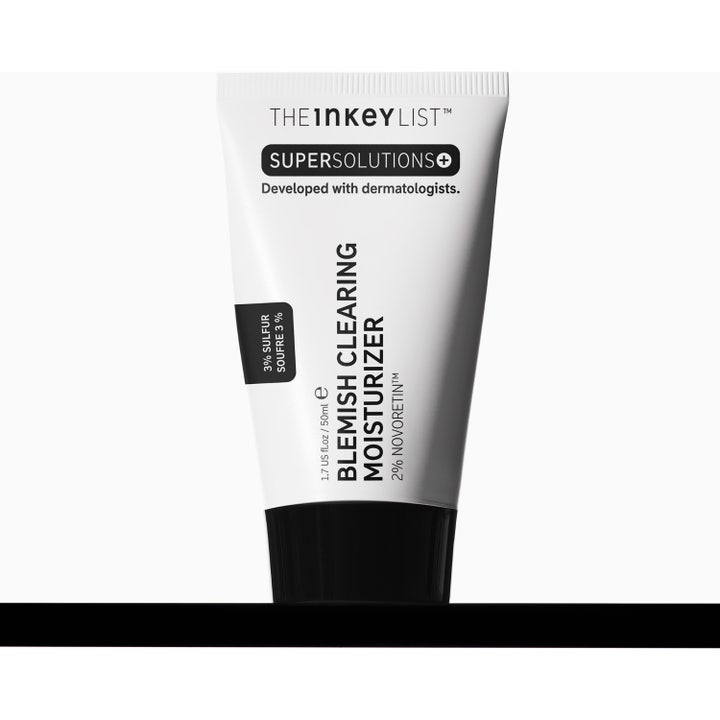 The INKEY List Blemish Clearing Moisturizer 50 ml ansiktskräm för oren hy med retinol och svavel i vit tub och ask