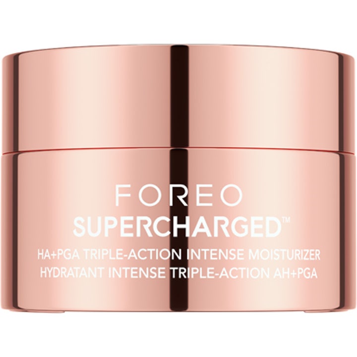 FOREO Supercharged Intense Moisturizer fuktboostande ansiktskräm i en lyxig roséguldfärgad burk med hyaluronsyra.