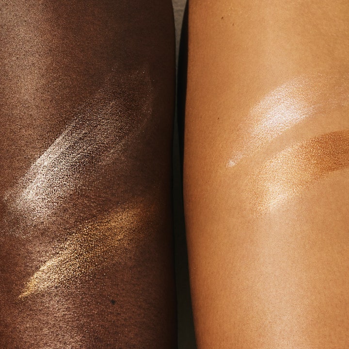Sol de Janeiro Copacabana Bronze Glow Oil 75 ml ger lyster med skimrande bronsiga swatches på olika hudtoner.