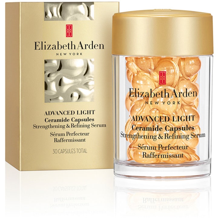 Elizabeth Arden Ceramide Capsules 30 st strålande Elizabeth Arden ceramide serum i guldiga kapslar och klar burk