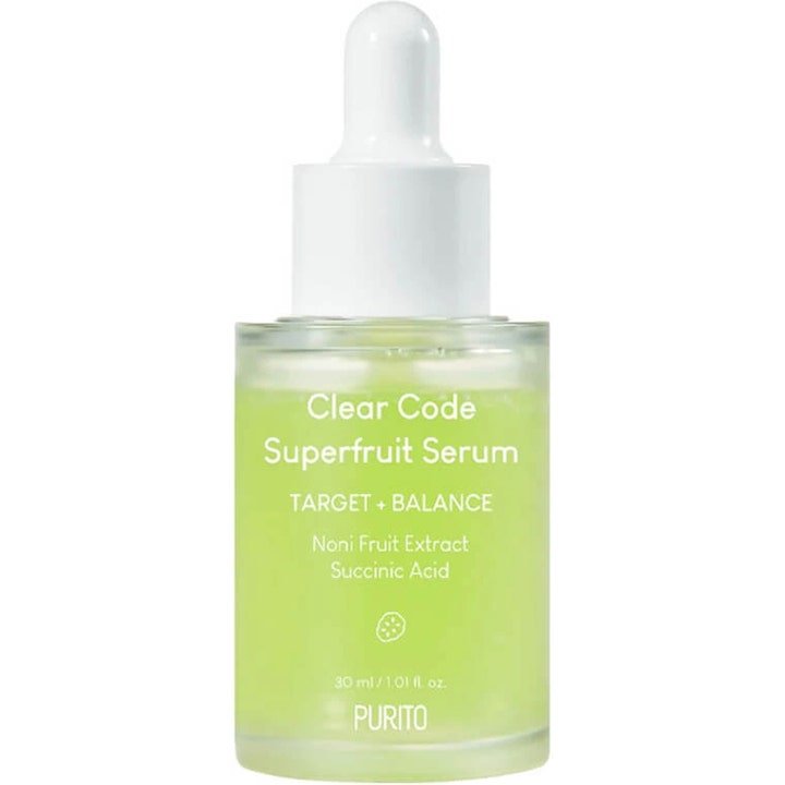 Purito Clear Code Superfruit Serum 30 ml balanserande superfrukt serum i glasflaska med vit pipett och limegrön vätska.