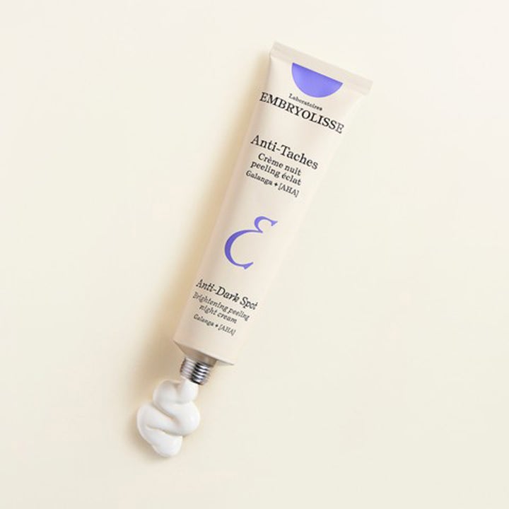 Embryolisse Brightening Dark Spot Night Peeling 40 ml nattkräm mot pigmentfläckar med Galanga och krämig textur.