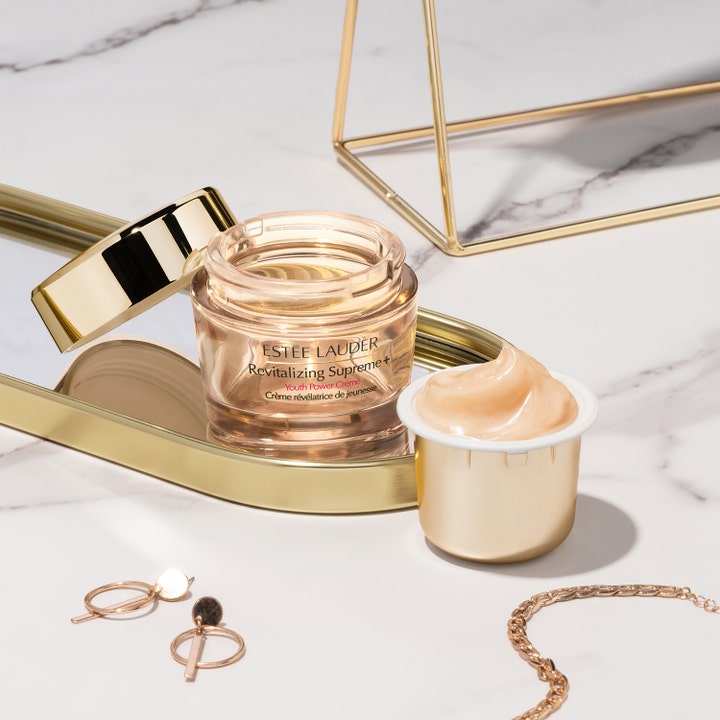 Revitalizing Supreme+ Youth Power Creme