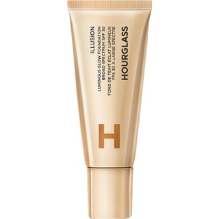 Hourglass Illusion Luminous Glow Foundation