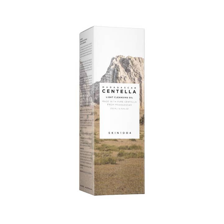 SKIN1004 Madagascar Centella Light Cleansing Oil 200 ml lugnande koreansk oljerengöring ansikte i vit kartong med berg.