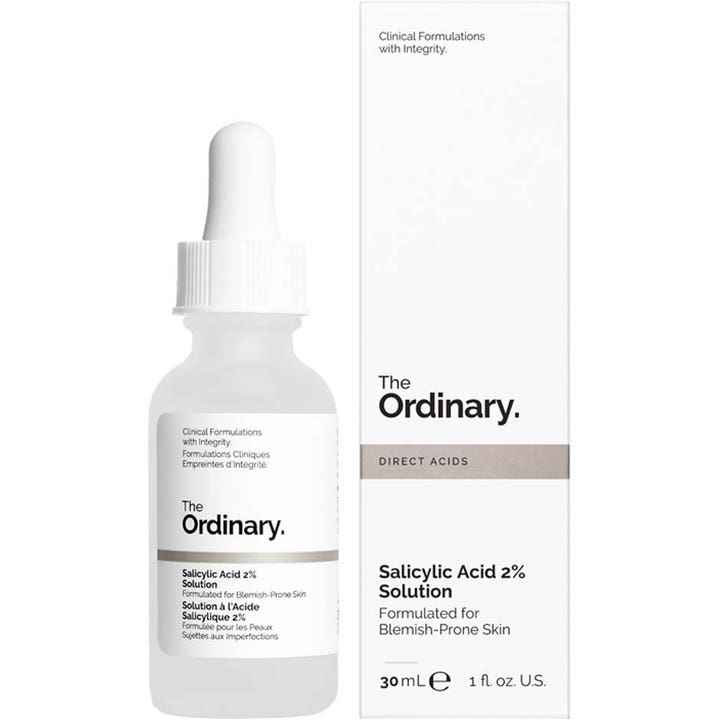 The Ordinary Salicylic Acid 2% Solution 30 ml ansiktsserum med salicylsyra i frostad glasflaska och vit förpackning