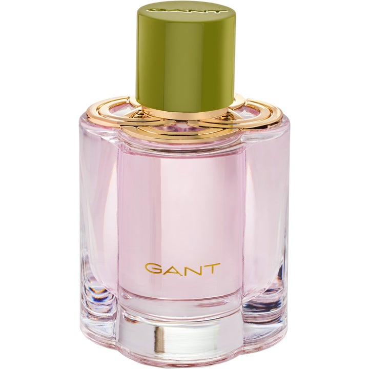 GANT Preppy Rose 50 ml eau de parfum ger väldoft i blomformad glasflaska med rosa vätska och olivgrön kork