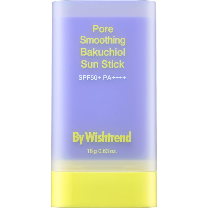 By Wishtrend Pore Smoothing Bakuchiol Sun Stick 18 g solstift ger jämnare hud i lila frostad hylsa med gul text