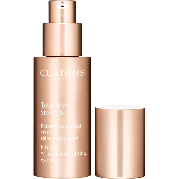 Clarins Total Eye Smooth 15 ml anti-age ögonkräm i roséguldfärgad pumpflaska för slät hud.