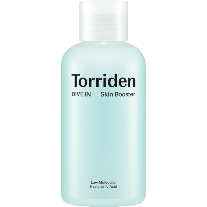 Torriden DIVE IN Skin Booster 200 ml återfuktande ansiktskräm i ljusblå flaska med vitt lock.