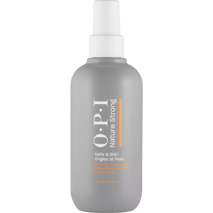 OPI Nature Strong Soft & Gone Callus Softener 250 ml mjukgör mot förhårdnader i grå sprayflaska med vit pump