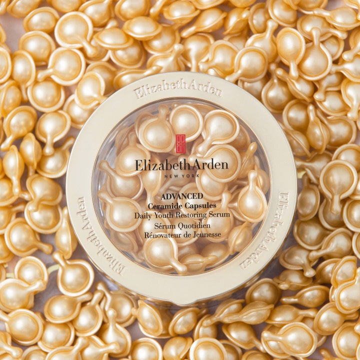 Elizabeth Arden Advanced Ceramide Serum 45 styck anti-aging återfuktning i guldiga kapslar i en rund dosa