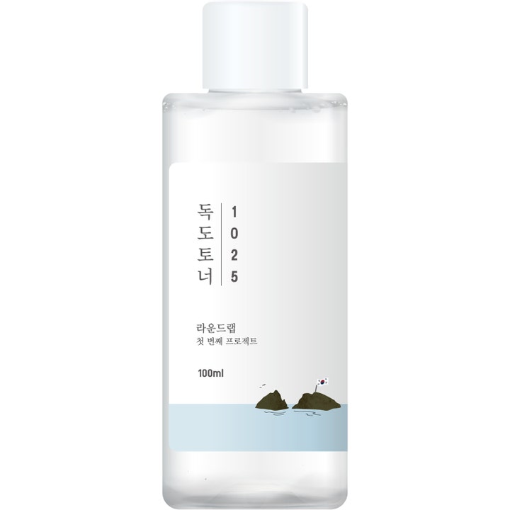 Round Lab 1025 Dokdo Toner 100ml mild återfuktande toner i genomskinlig flaska med vitt lock och minimalistiskt ö-motiv.