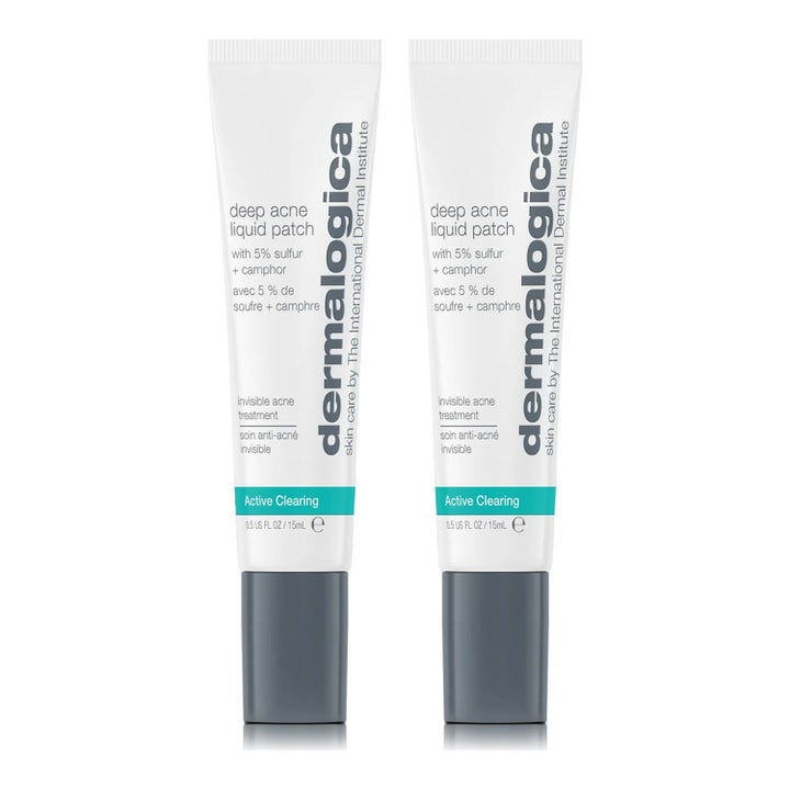 Dermalogica Deep Acne Liquid Patch 15 ml punktbehandling mot akne i två vita tuber med grå korkar och turkos detalj