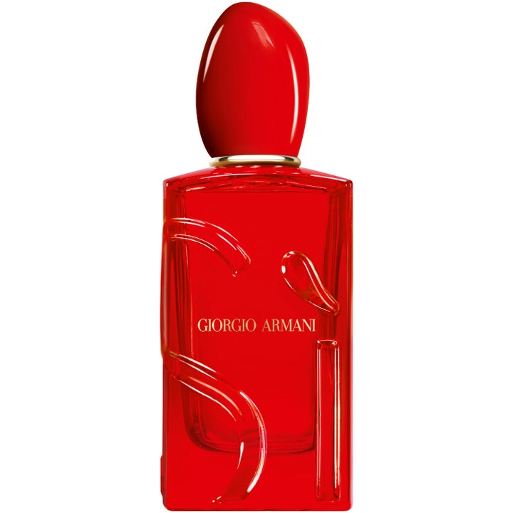 Armani Si Passione Red Musk 100 ml röd parfym i en glasflaska med reliefmönster och röd stenformad kork
