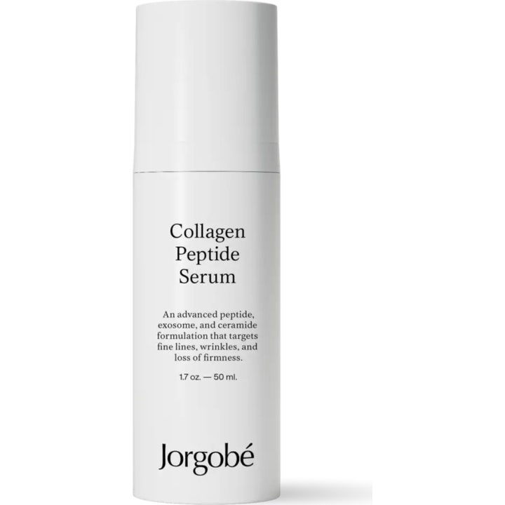 Jorgobé Multi-Peptide Filler Serum 50 ml rynkreducerande anti aging serum i en stilren vit flaska med svart text