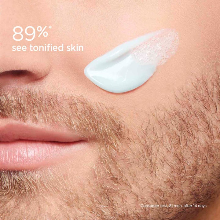 Clarins Clarins Men Energizing Gel 50 ml röd ginseng ansiktsgel på huden med texten 89% see tonified skin