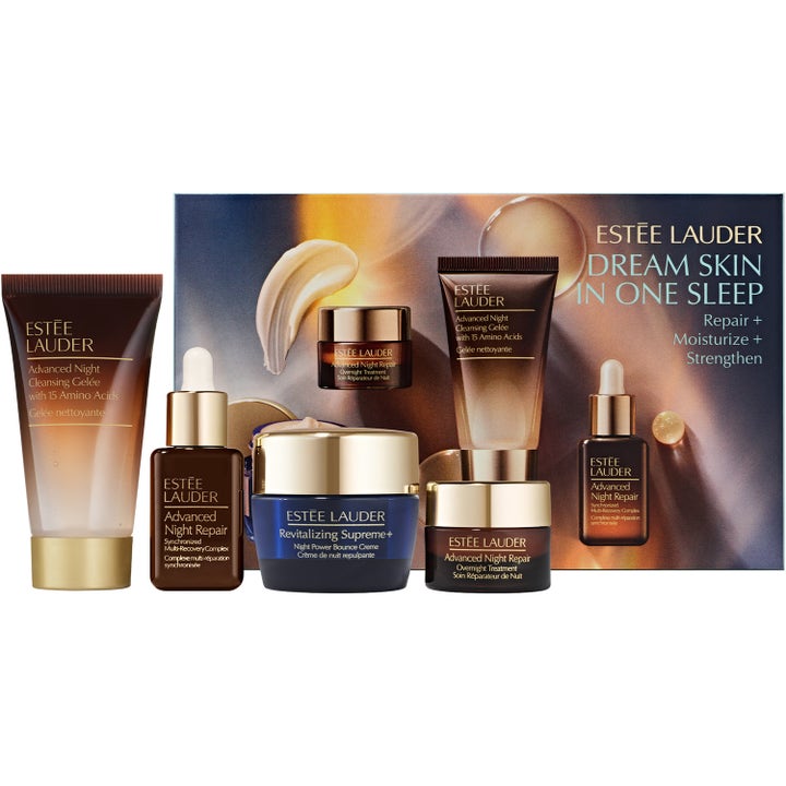 Estée Lauder Dream Skin In One Sleep Set hudvårdskit som ger lyster i lyxiga bruna och blå burkar och tuber.